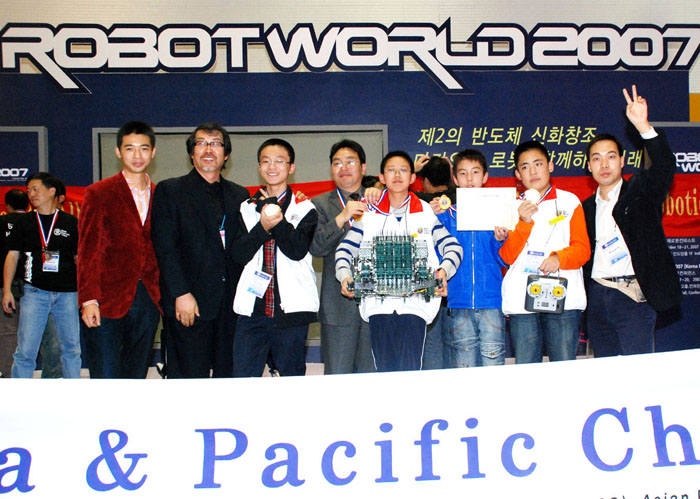 亚太地区机器人大赛冠军（韩国首尔）